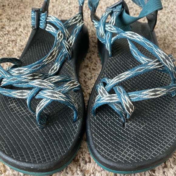 Size 10 Women’s Chaco’s - Picture 2 of 5